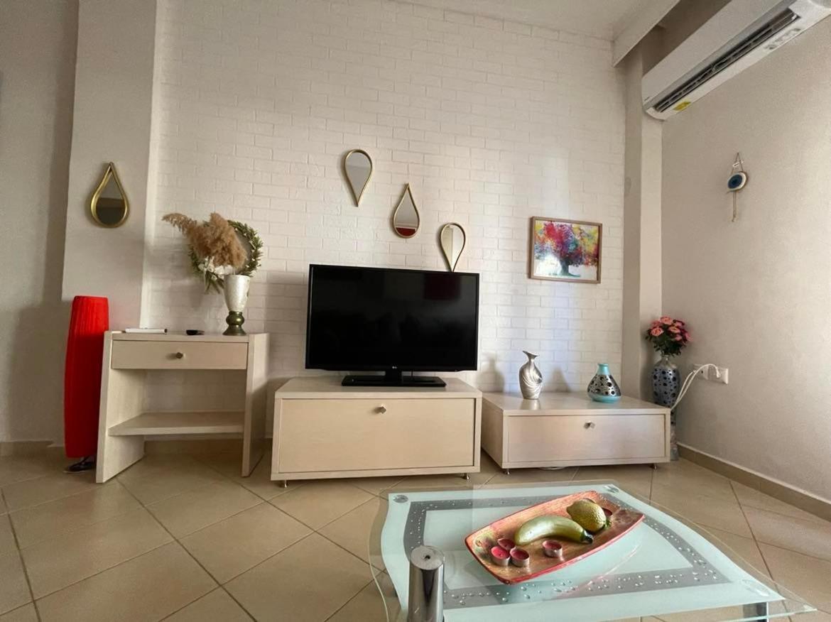 Brick Apartment Néa Péramos 外观 照片